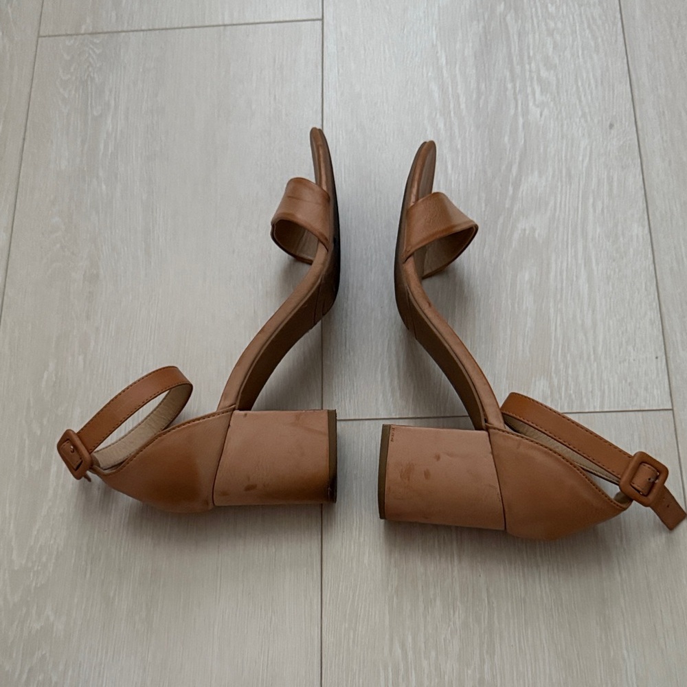 ✨ CL by Laundry Tan Ankle Strap Heels - Picture 4 of 10